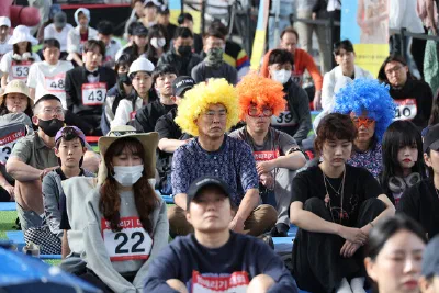 [釜山] 海雲台で「ボーっとする大会」が27日開催！100人の団体でボーっとする光景がみられます！