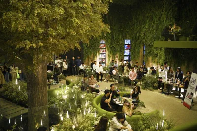 メイドリム 教会建築をリノベしたカフェ外観