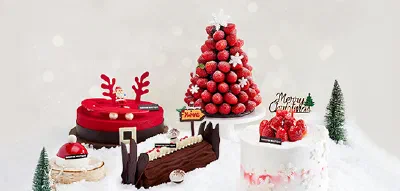 パラダイスシティのクリスマス装飾とBaccaratのオーナメント