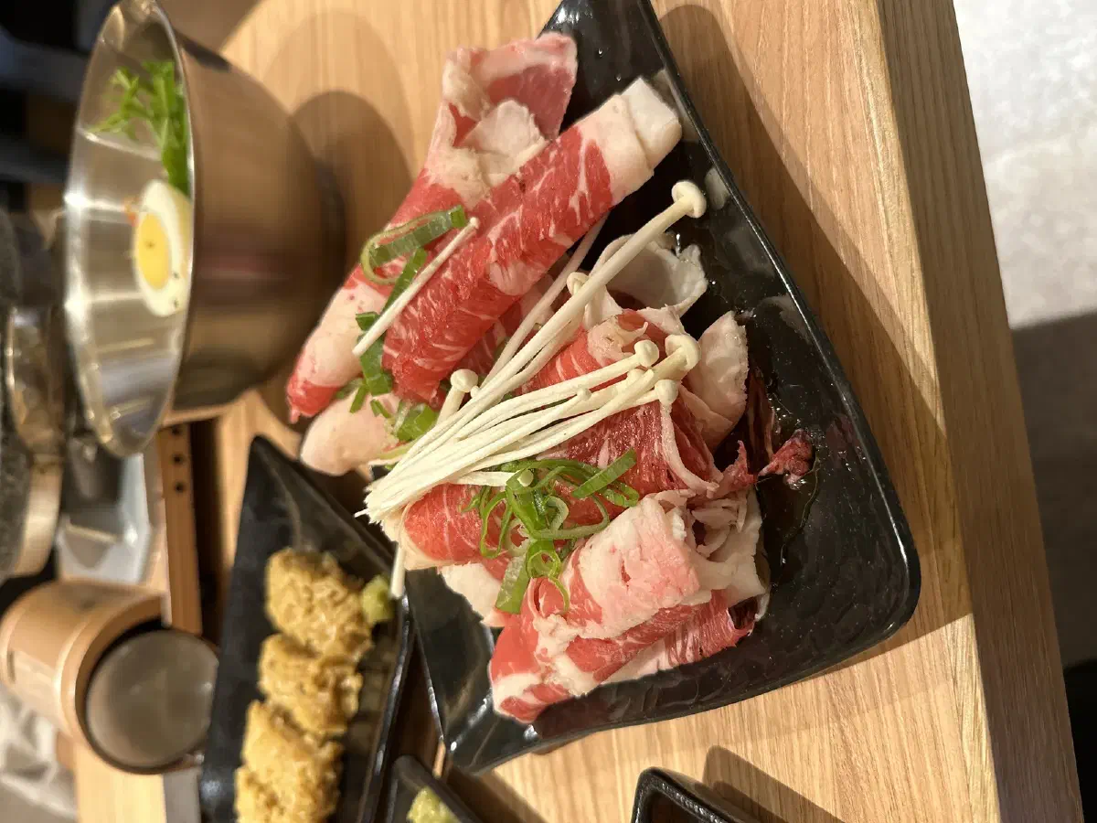 【芸能人御用達】今年1大ヒット!待望の日本初上陸!韓国焼肉専門店【難波】