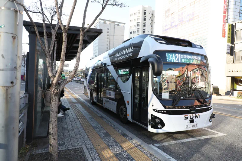 ソウルで世界初、自動運転バスが深夜に定期運行